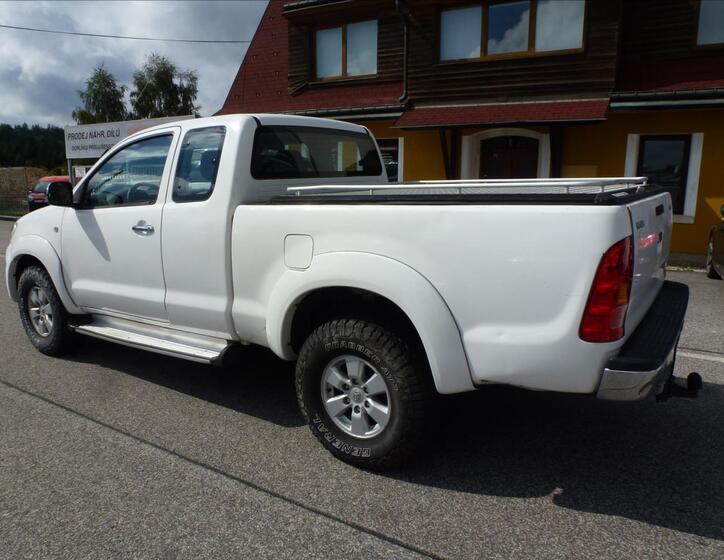Toyota Hilux 13
