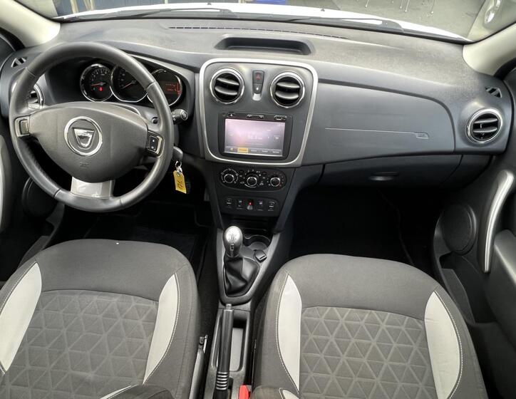 Dacia Sandero 42
