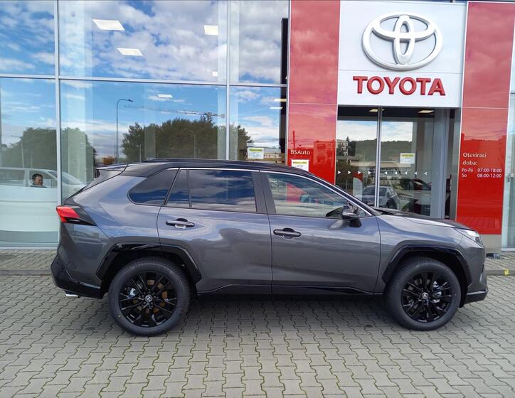 Toyota RAV4 6