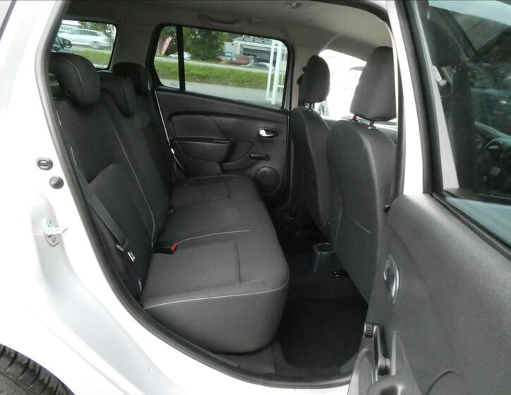 Dacia Logan 23