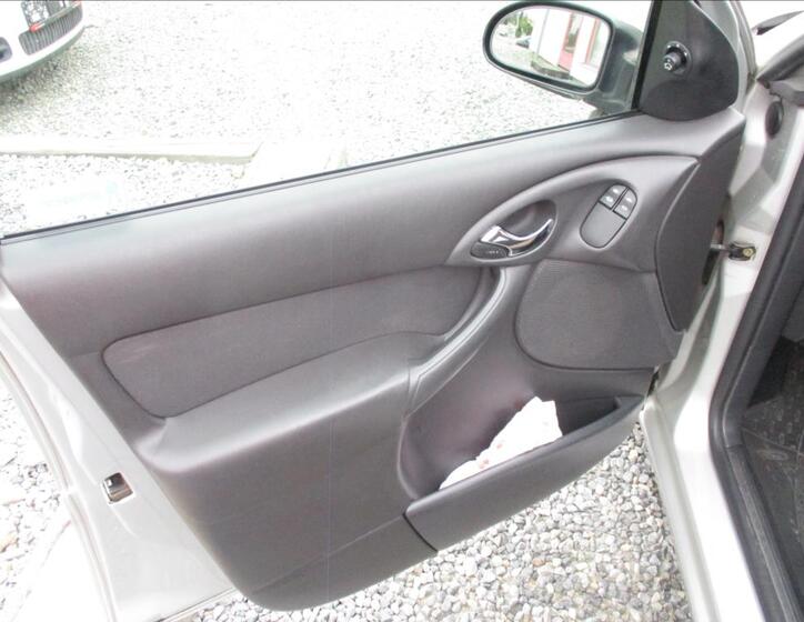 Ford Focus 18