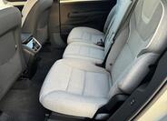 Volvo EX90 13