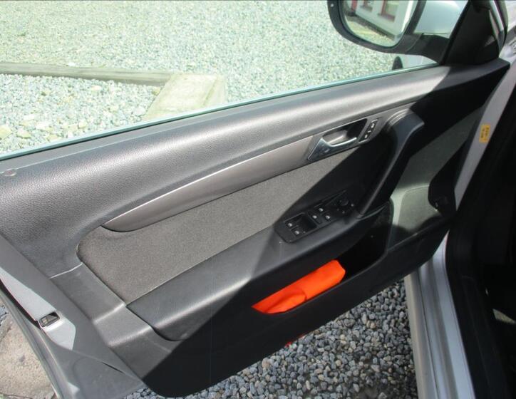 Volkswagen Passat 18