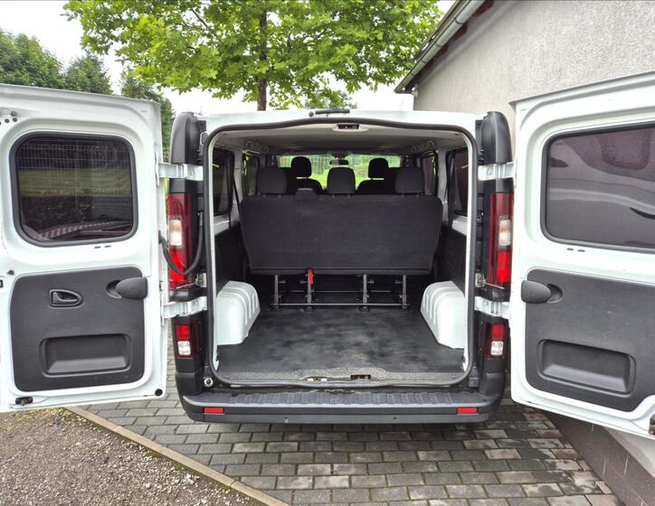 Opel Vivaro 15