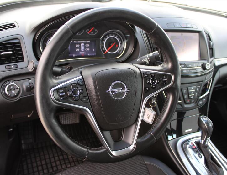 Opel Insignia 15