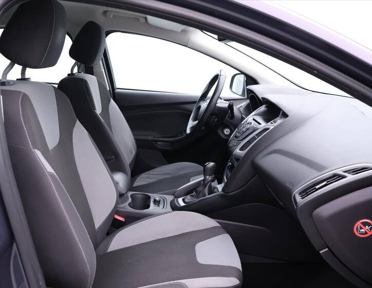 Ford Focus 14