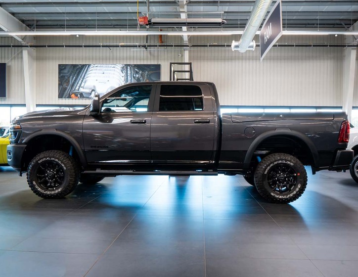 Dodge RAM 2