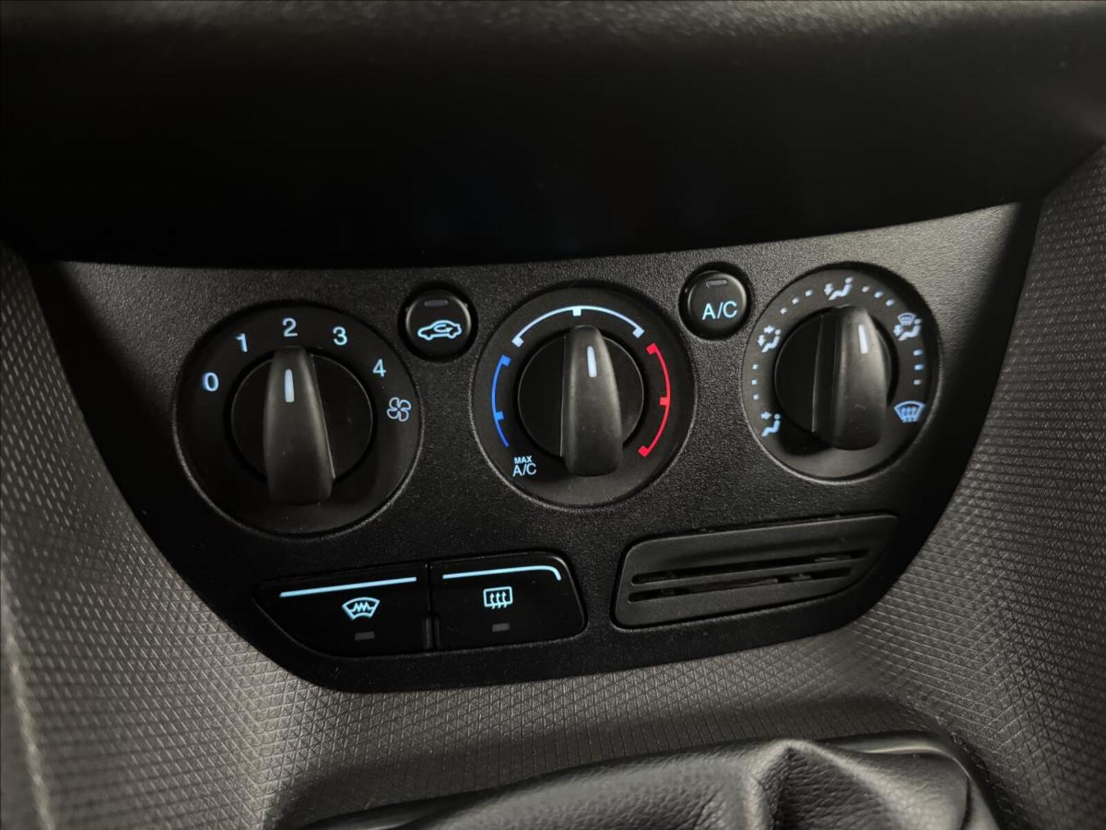 Ford Tourneo Connect 16