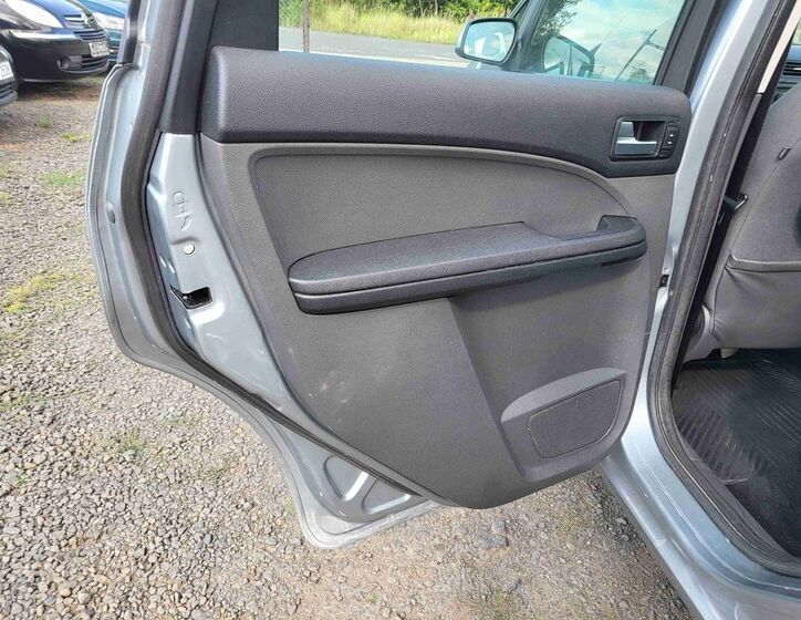 Ford C-MAX 14