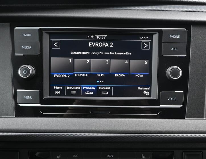 Volkswagen Transporter 17