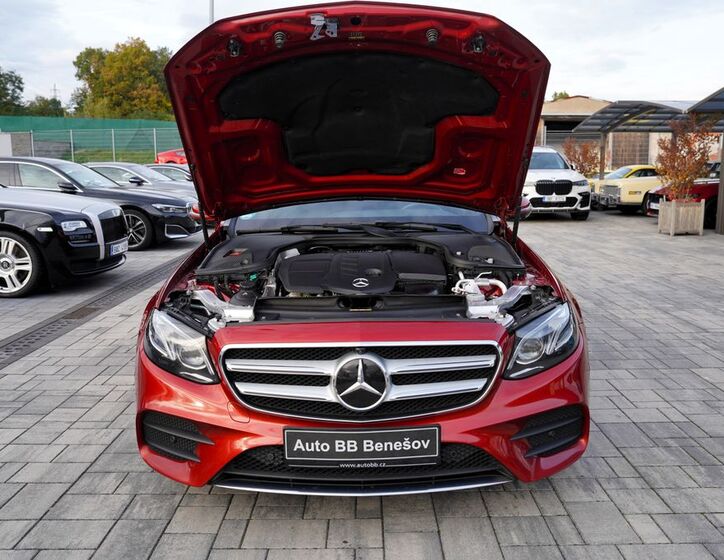 Mercedes-Benz Třídy E 9