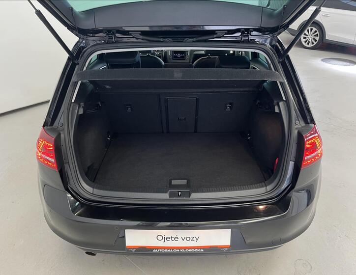 Volkswagen Golf 30