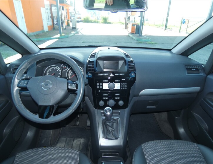 Opel Zafira 7