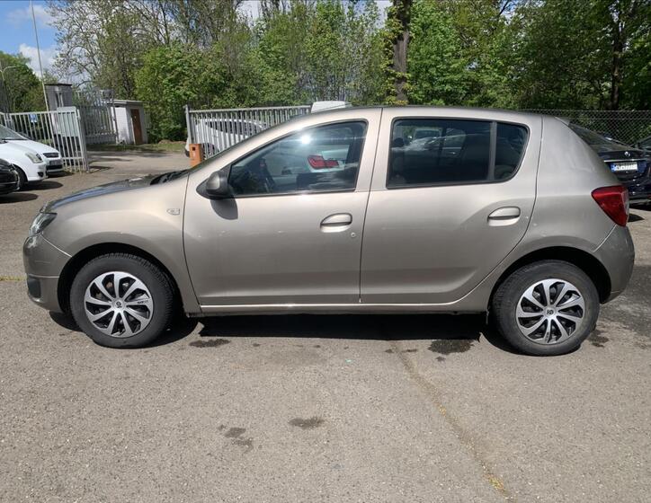 Dacia Sandero 8