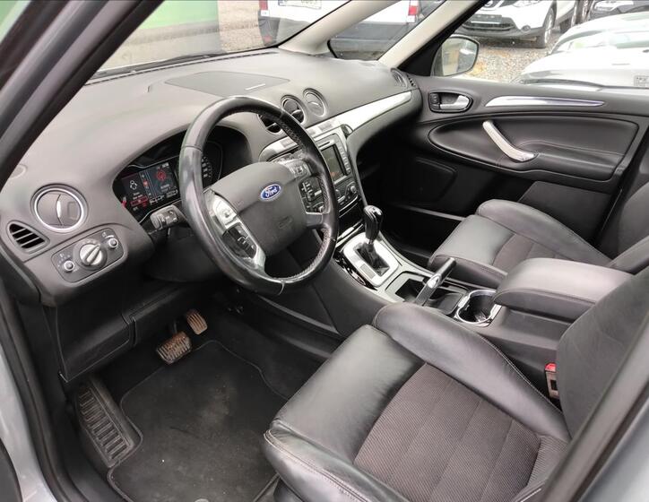 Ford S-MAX 8
