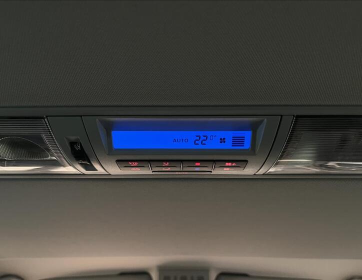 Volkswagen Multivan 17