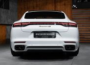 Porsche Panamera 33