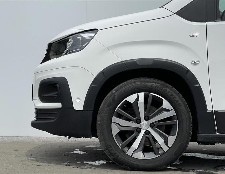 Peugeot Rifter 18