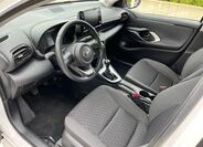 Toyota Yaris 12