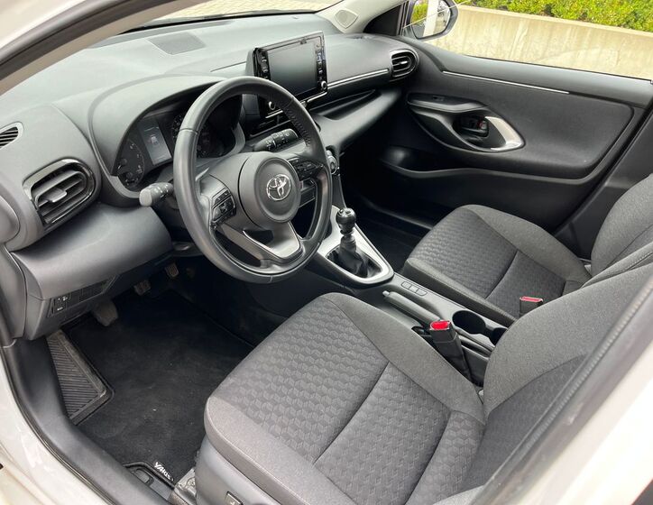 Toyota Yaris 12