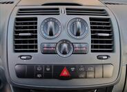 Mercedes-Benz Vito 28