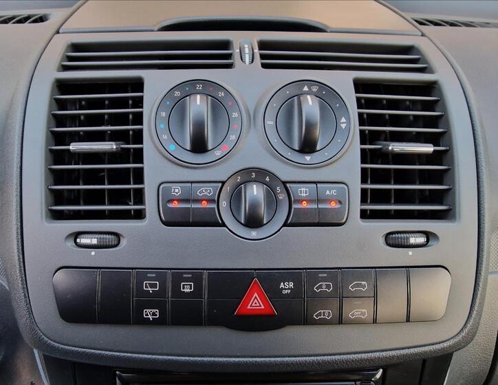 Mercedes-Benz Vito 28