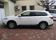 Mitsubishi Outlander 11