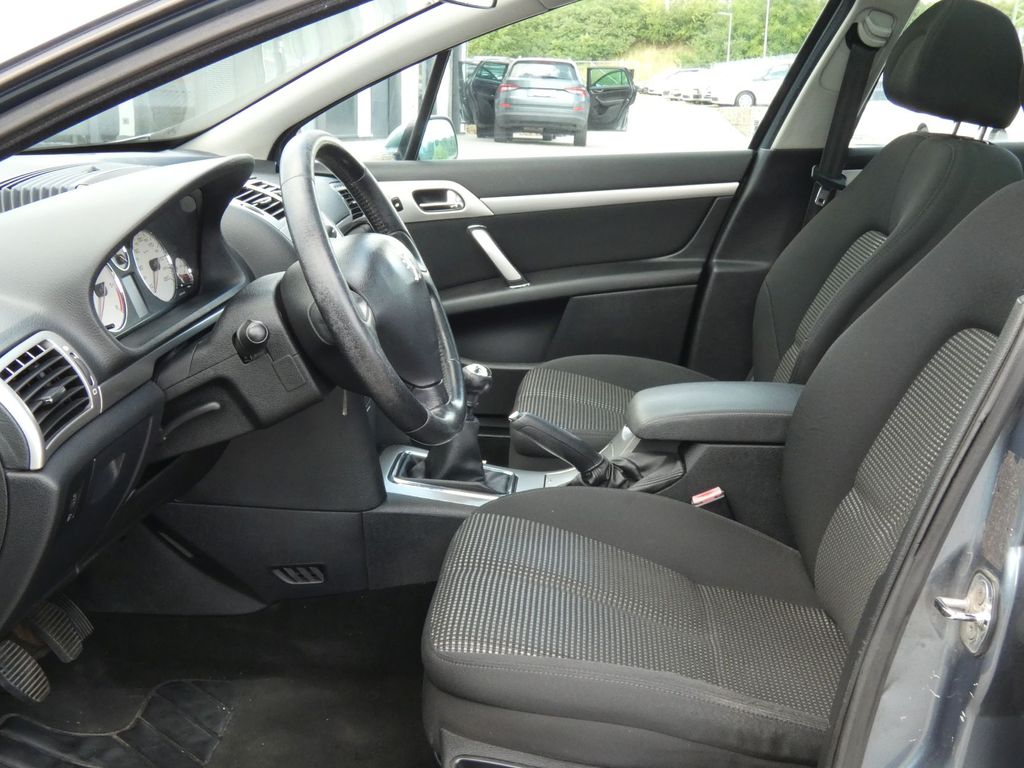 Peugeot 407