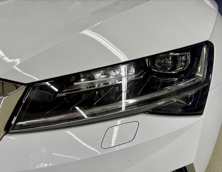 Škoda Superb 8