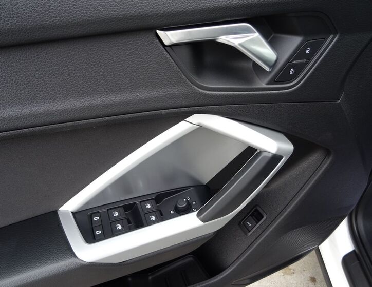 Audi Q3 15