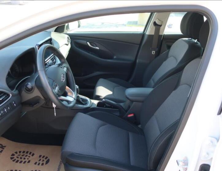 Hyundai i30 11