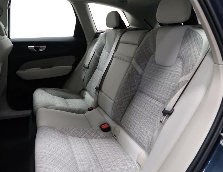 Volvo XC60 9