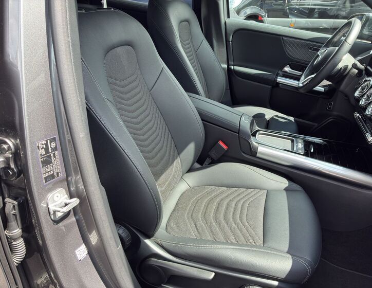 Mercedes-Benz GLA 6