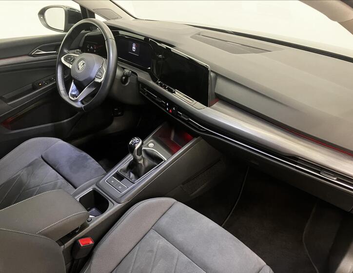 Volkswagen Golf 16