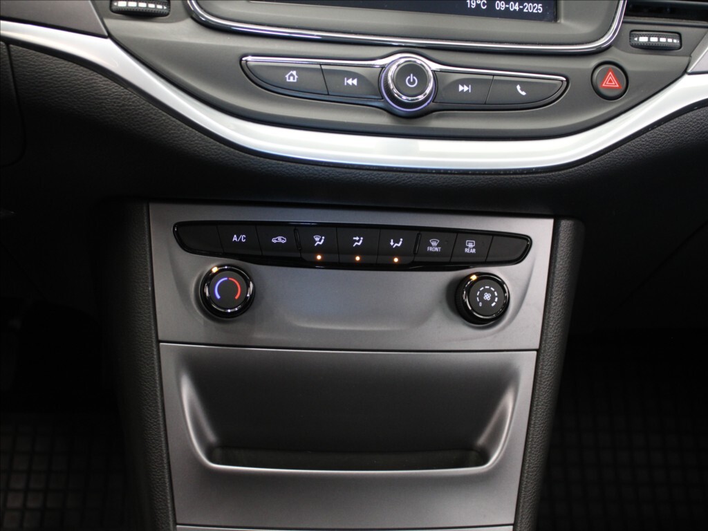 Opel Astra 12