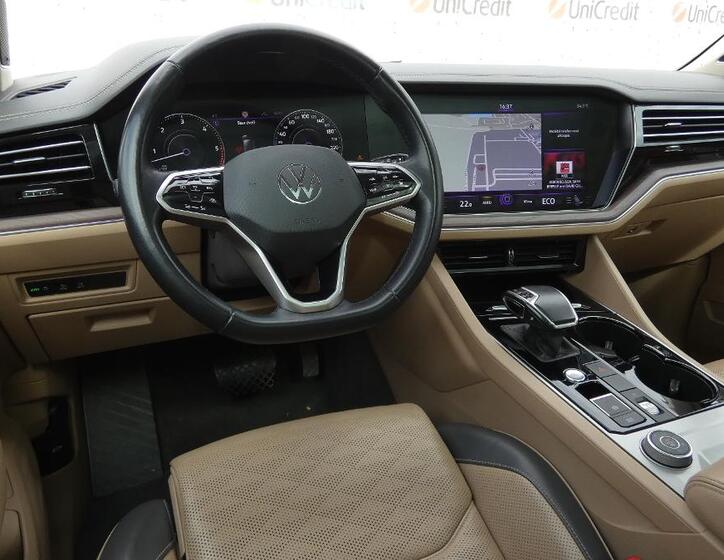 Volkswagen Touareg 5