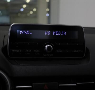Mazda 2 8