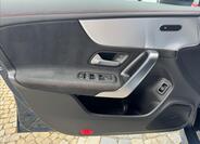 Mercedes-Benz CLA 4