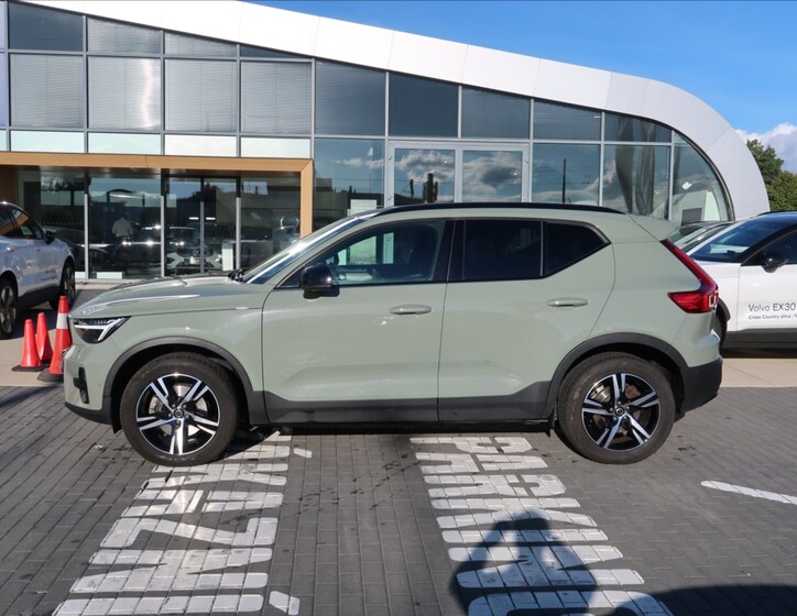 Volvo XC40 8