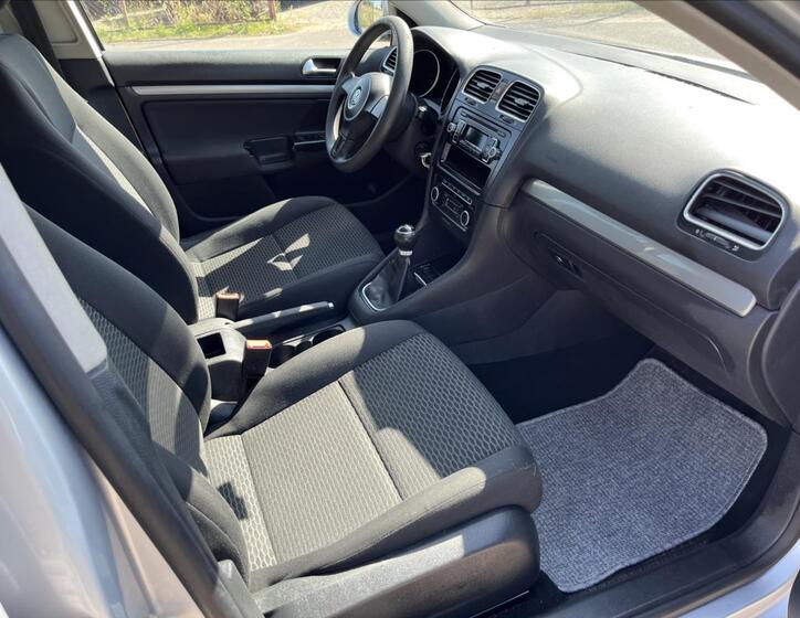 Volkswagen Golf 10
