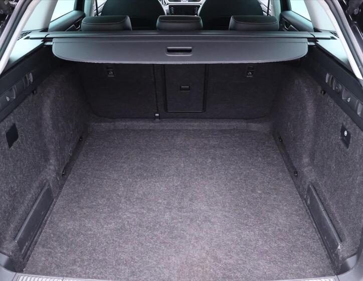Škoda Superb 10