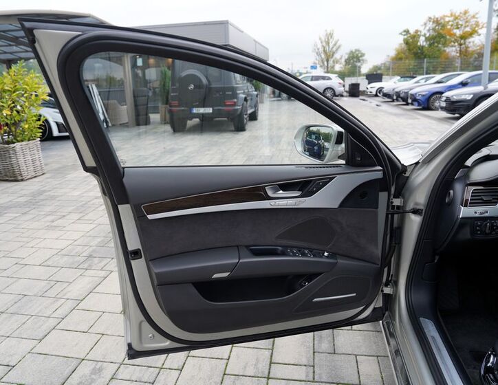 Audi A8 14
