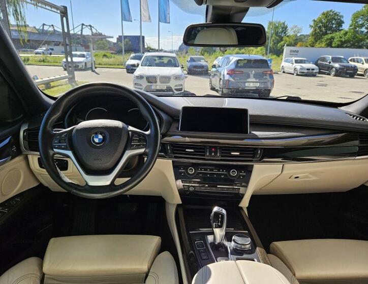 BMW X5 12