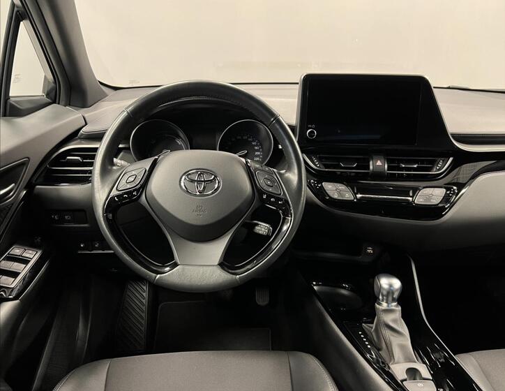Toyota C-HR 5