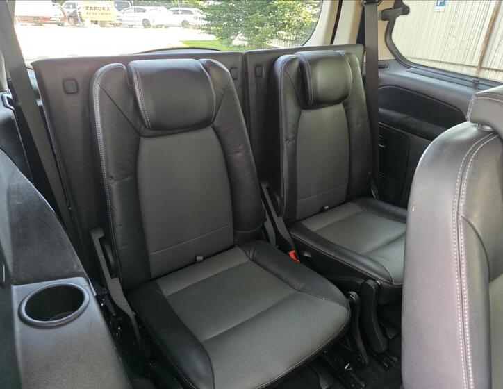 Ford Galaxy 32