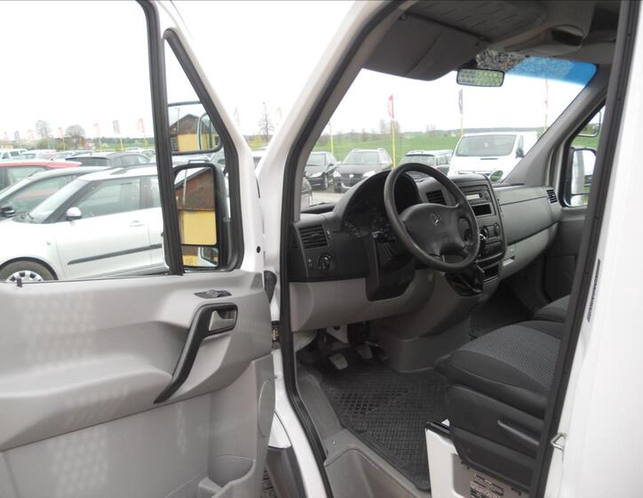 Mercedes-Benz Sprinter 12