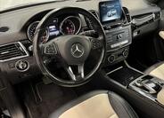Mercedes-Benz GLE 9