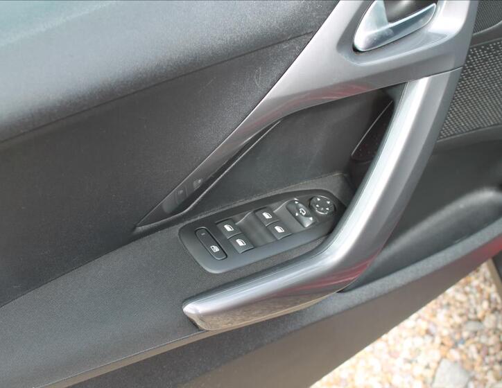 Peugeot 2008 23