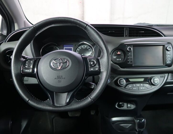Toyota Yaris 15