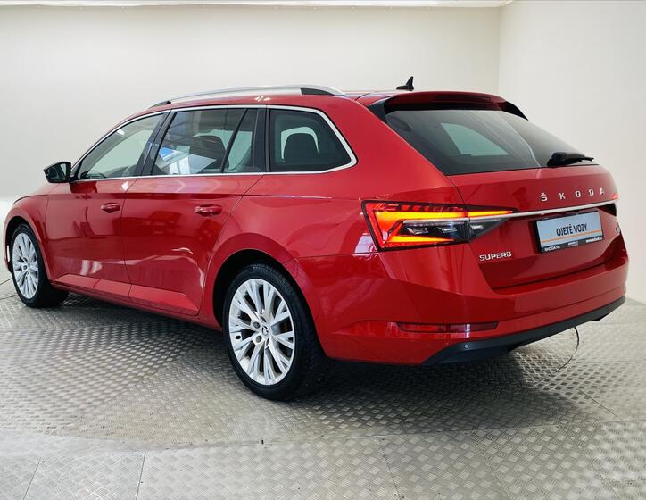 Škoda Superb 24